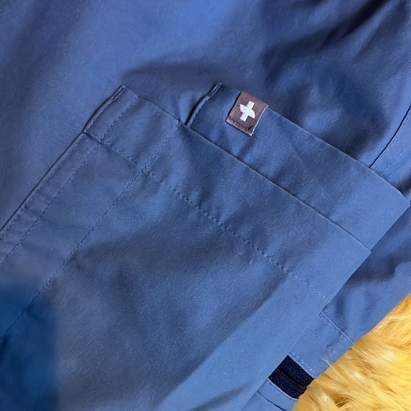 FIGS Ocean Mist Ombré blue lined scrub pants TALL - Picture 6 of 7